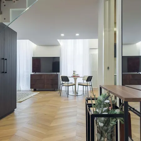 Appartement Design On 2 Levels Via Della Spiga